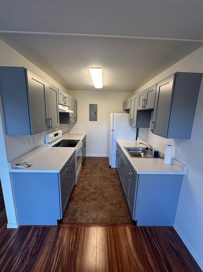 Foto del edificio - 2 BD / 1 BA Apartment Down the Road from Costco Waipio!!!
