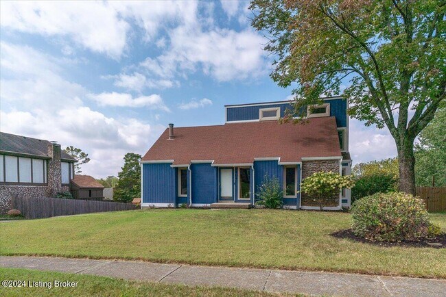 Building Photo - 404 Bromwell Dr