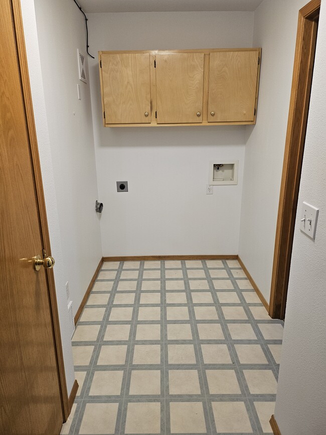 Foto del edificio - 1726 Lake Elmo Dr