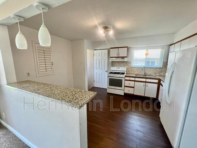 Foto del edificio - 840 Rue St