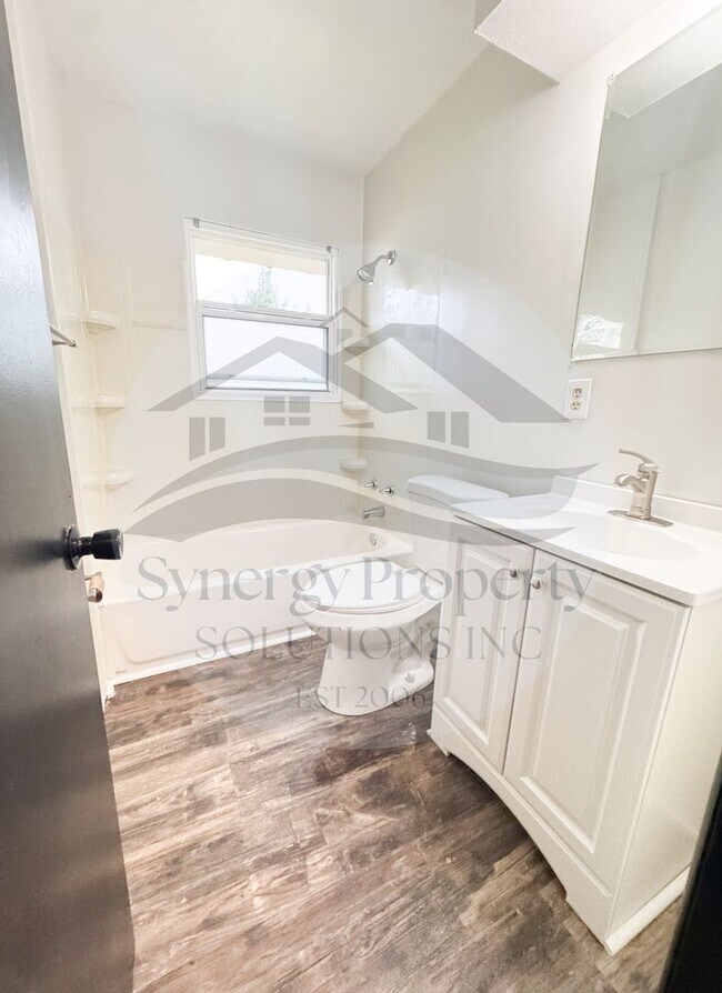 Foto del edificio - Available Now