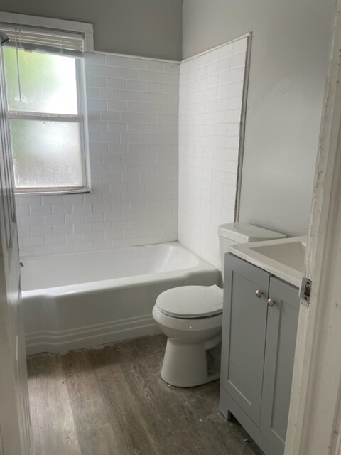 Building Photo - 16027 Rossini Dr