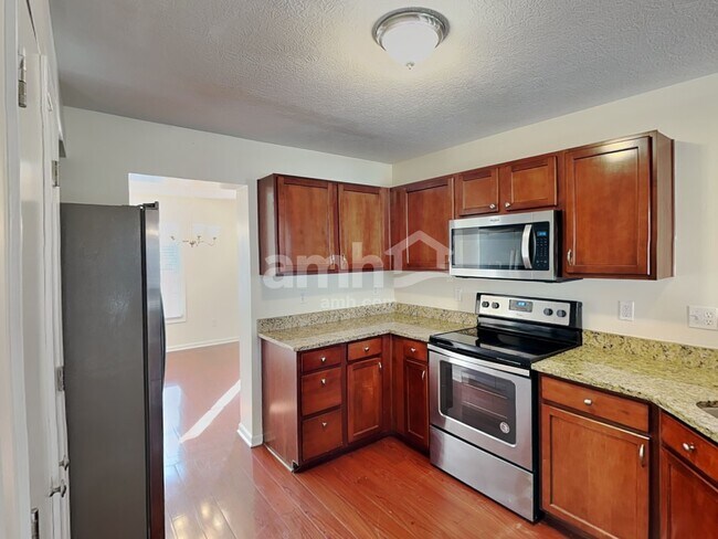 Foto del edificio - 1961 Creekview Dr