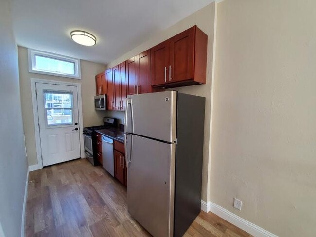 Building Photo - 2 bedroom in San Francisco CA 94110