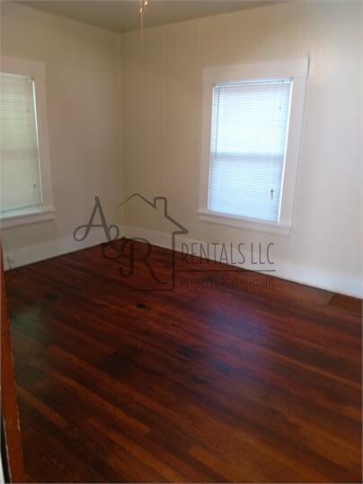 Foto del edificio - 115 W Jackson St