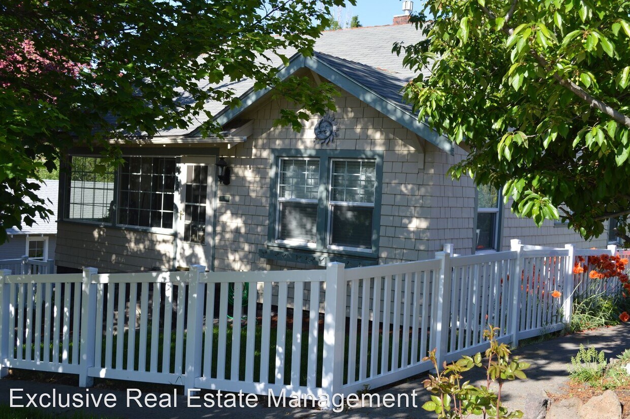 Primary Photo - 3 br, 2 bath House - 1342 Lookout Avenue