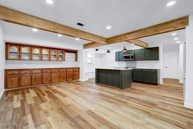 Foto del edificio - 3518 Red Oak Ln