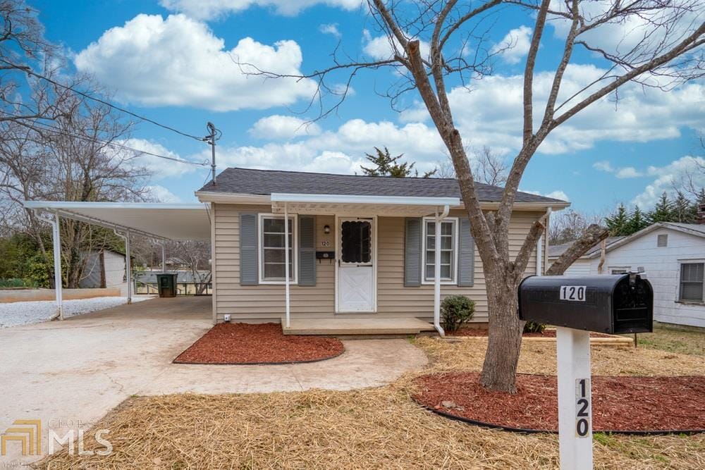 120 Branch St, Toccoa, GA 30577 House Rental in Toccoa, GA