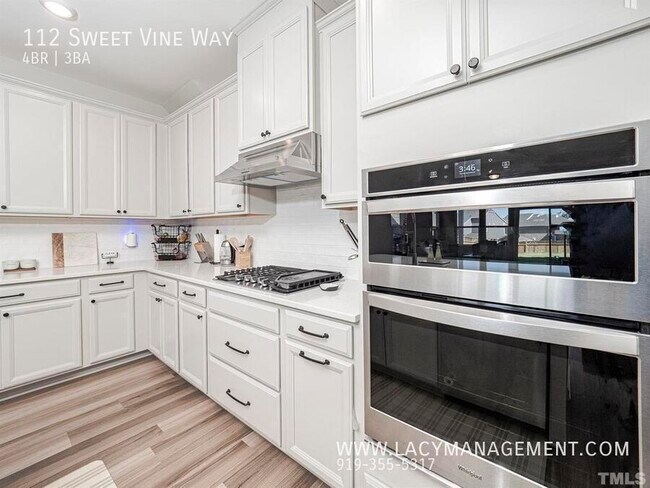 Foto del edificio - 112 Sweet Vine Wy