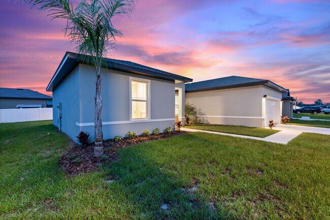 Building Photo - Deposit-Free! Modern, energy efficient hom...