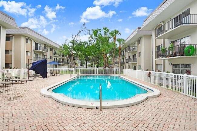 Foto del edificio - 4610 W Gray St