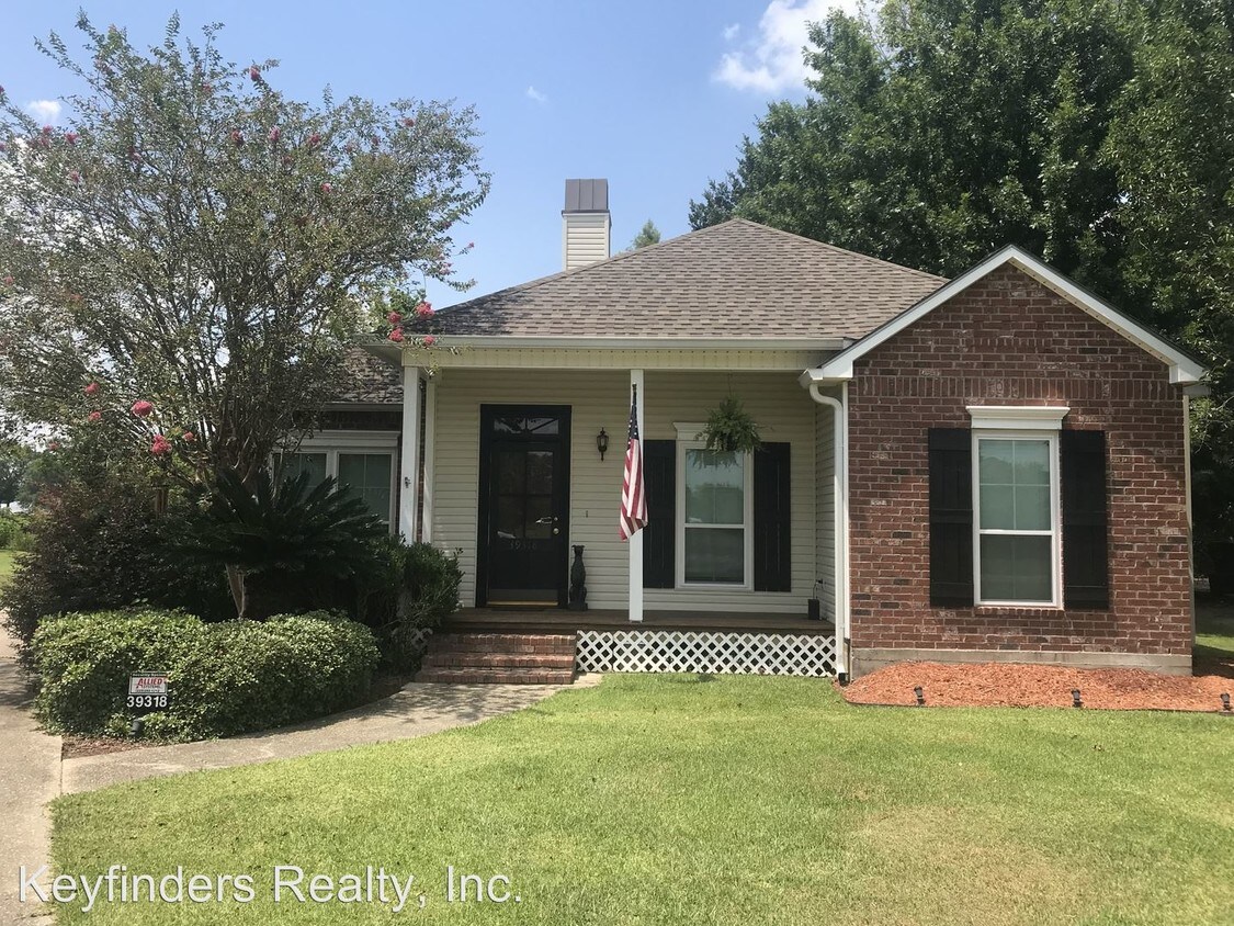 39318 Hunters Trace N, Prairieville, LA 70769 House Rental in