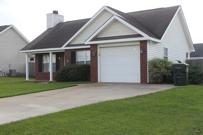 Building Photo - 202 Stirling Bridge Dr