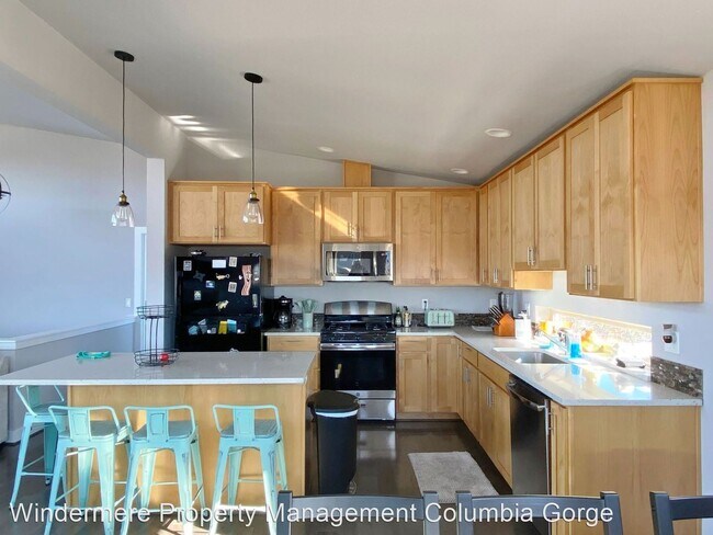 Building Photo - 3 br, 2.5 bath House - 168 Blue Heron Ct