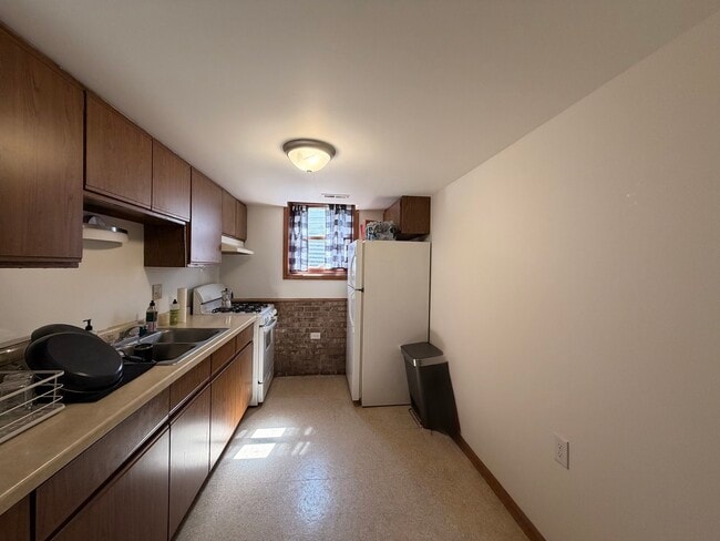 Building Photo - 227 W Locust St