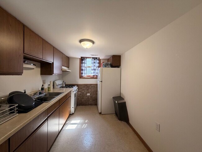 Foto del edificio - 227 W Locust St