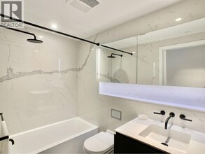 Building Photo - 620 Cardero St