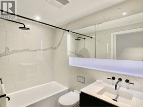 Building Photo - 620 Cardero St