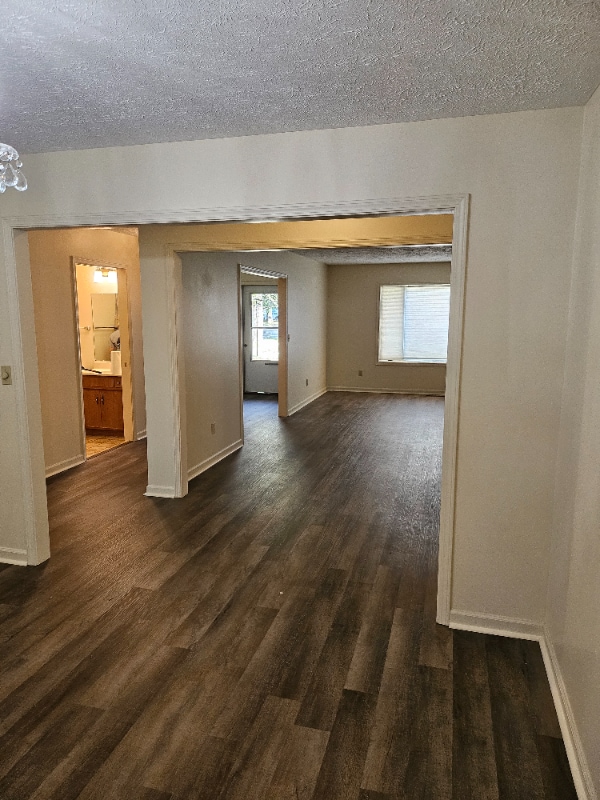 Building Photo - 714 College Dr