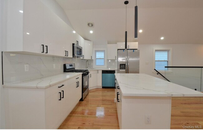 Foto del edificio - 219-42 112th Rd