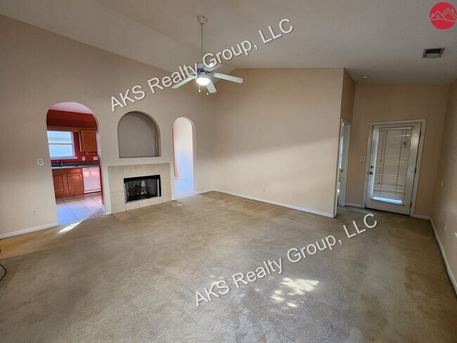 Building Photo - 5253 Cottage Cir