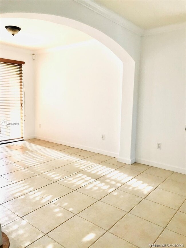 Building Photo - 220 SW 87th Ct