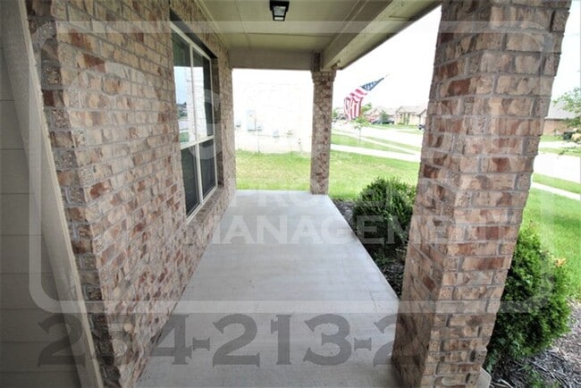 Building Photo - 6409 Cool Creek Dr