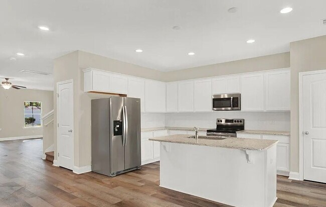 Foto del edificio - Renovated 2 story home located in the heart of Richmond Hill