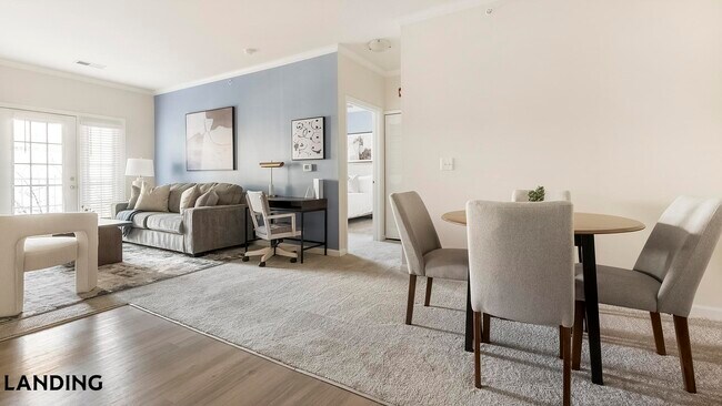 Foto del edificio - 9015 Kings Grant Dr