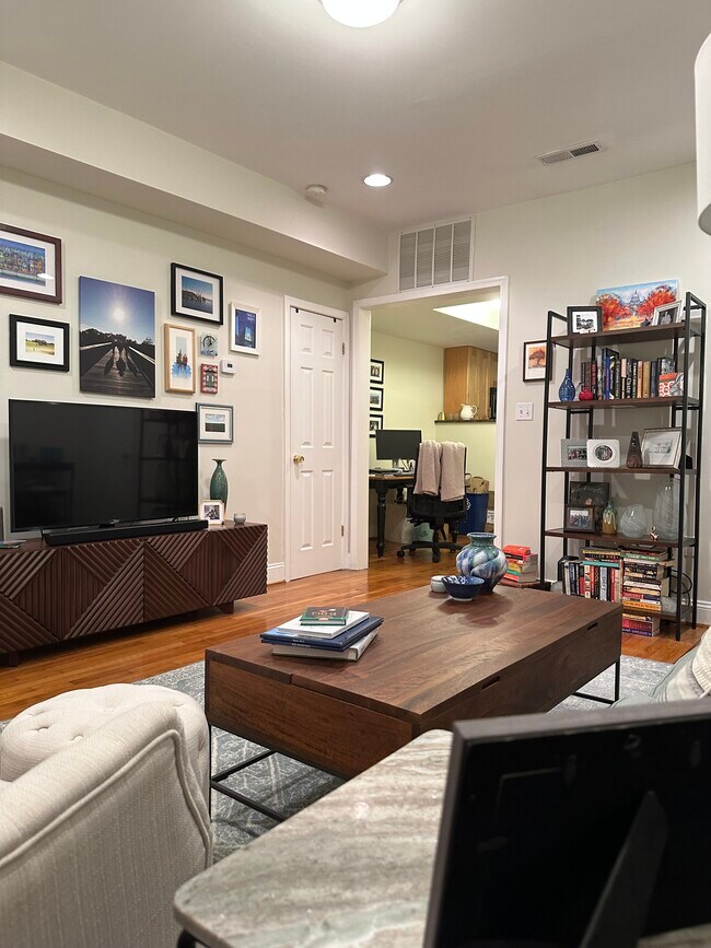 Foto del edificio - 213 19th St NE