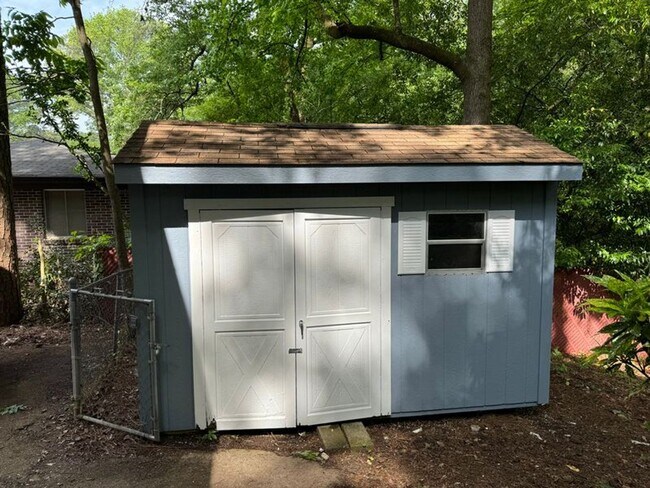 Foto del edificio - NOW AVAILABLE! RENT READY!!