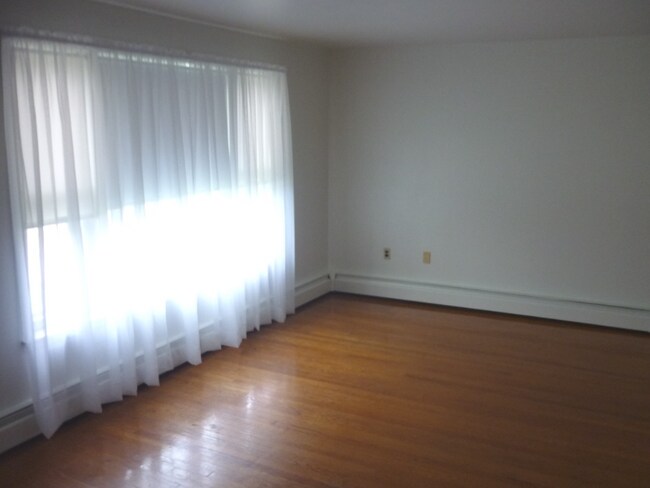 Foto del edificio - 4930 Graceton Rd