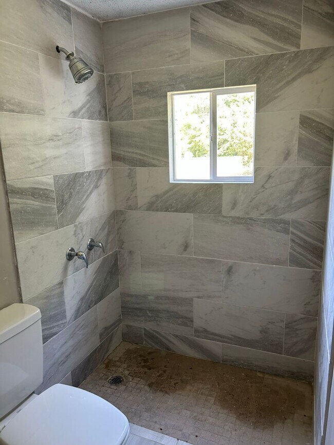 Foto del edificio - New Home Available! Rent this 2 Bedroom ho...