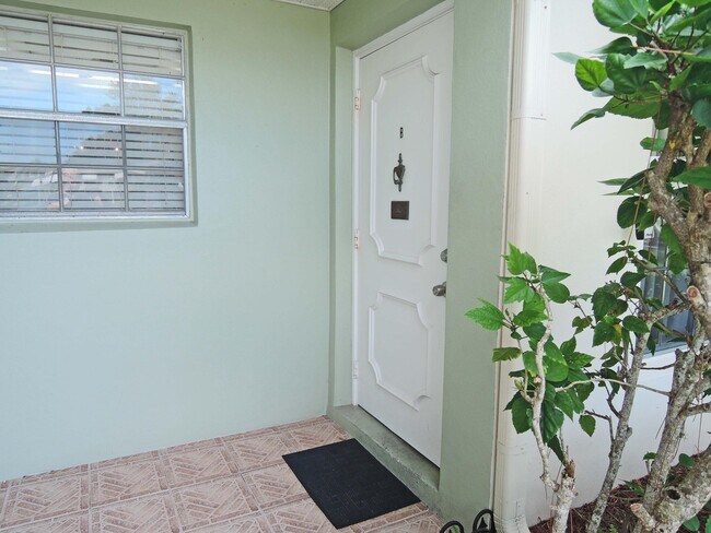 Building Photo - 414 Sandpiper Dr