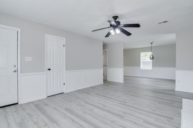 Building Photo - Fully Rehabbed in Heart of Grovetown