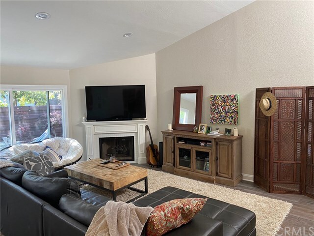 Building Photo - 545 Wayland Ct