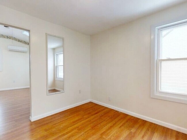 Foto del edificio - 3 Bedroom Single Family Home in Buffalo