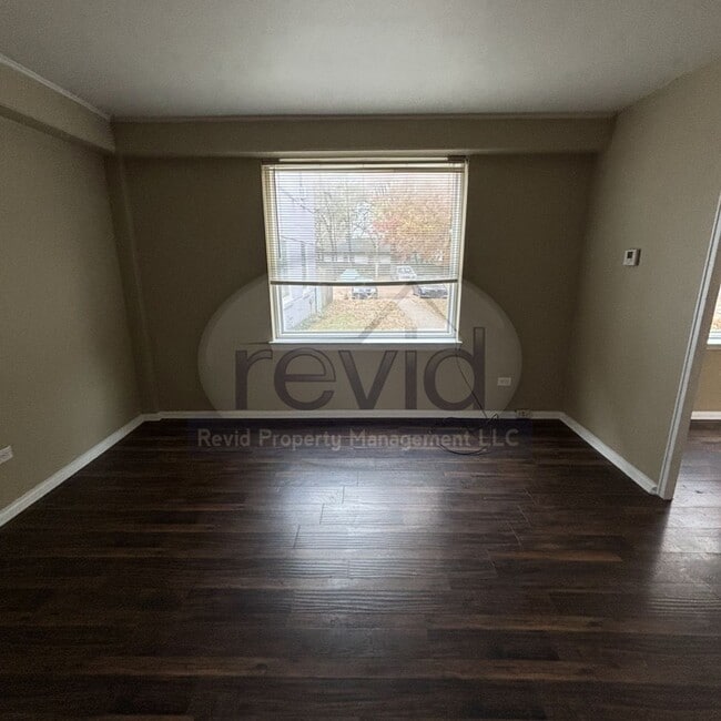 Building Photo - Quaint 2 Bedroom - Heart of Midtown!