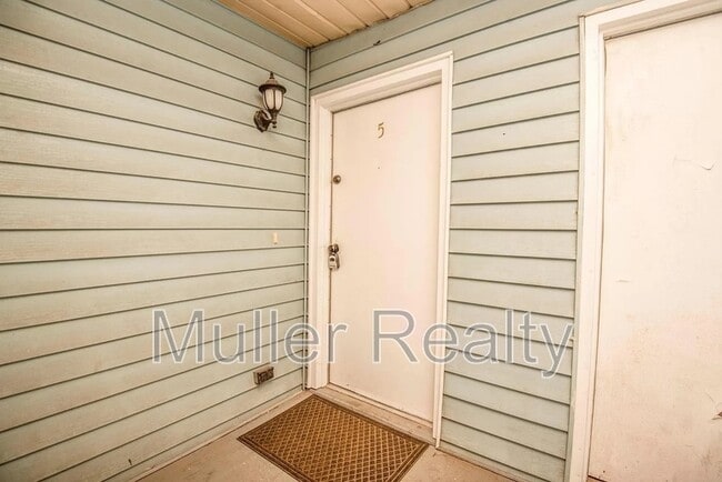 Photo - 1705 Washington Ave Apartment