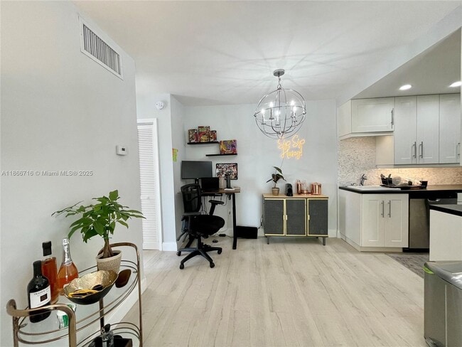 Foto del edificio - 1620 West Ave