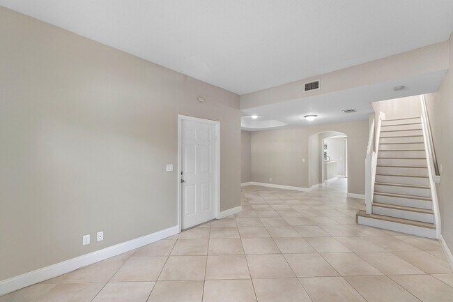 Foto del edificio - 2896 Hidden Hills Rd