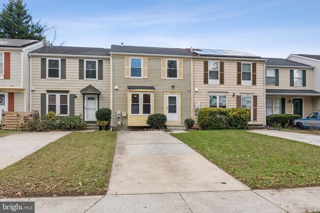 Building Photo - 15537 N Oak Ct