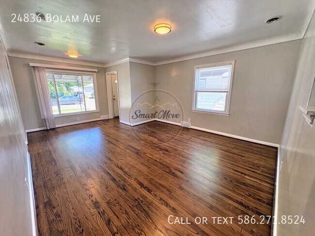Foto del edificio - 24836 Bolam Ave