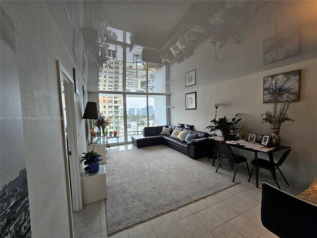 Foto del edificio - 2030 S Ocean Dr