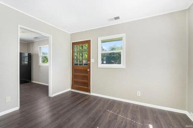 Building Photo - Lynn Avenue