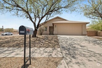 Building Photo - 8090 E Sundew Dr