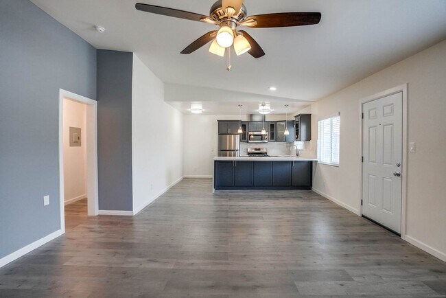 Foto del interior - 822 N. Inglewood Ave