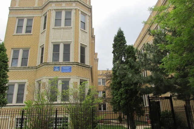 Foto principal - 1733 W 91st St