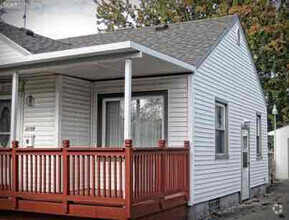 Building Photo - 1618 Pettibone Ave
