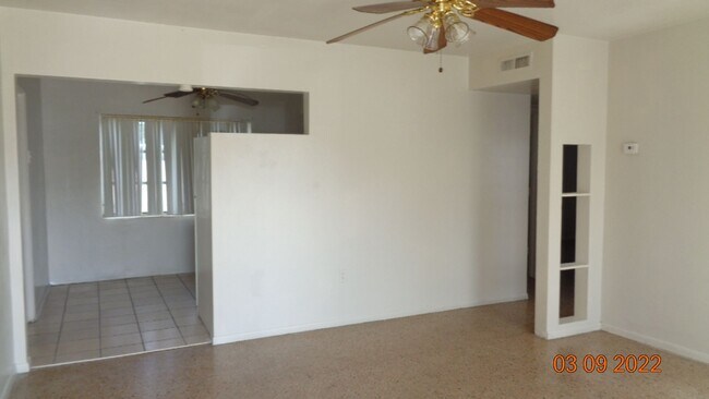 Foto del edificio - 5227 Tangerine Dr